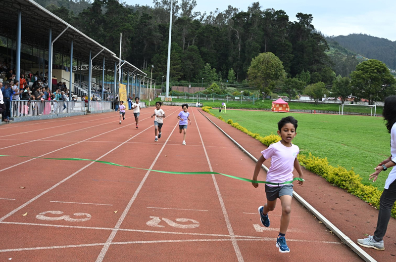 pottery class at blue mountain school